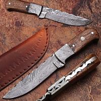 DM-092 - Custom Made Damascus Steel Hunting Knife Walnut Wood Handle